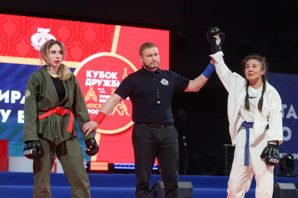 Казахстанские спортсмены блестят в Москве на Кубке мира Актобе