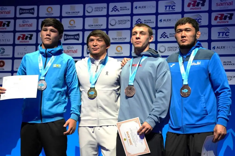 Алматинские гвардейцы выиграли Кубок по борьбе Актобе