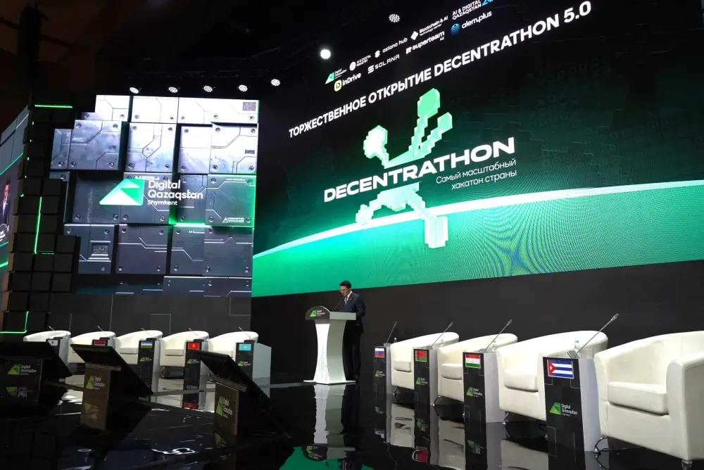На форуме Digital Qazaqstan в Шымкенте дан старт крупнейшему хакатону страны Decentrathon 5.0 с охватом в 3 000 IT специалистов из 20 городов Казахстана Актобе