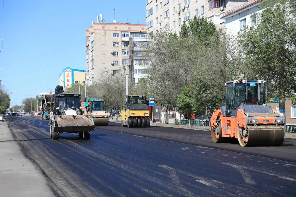 Жители Актобе ожидают улучшения городской инфраструктуры в результате масштабного ремонта дорог Актобе