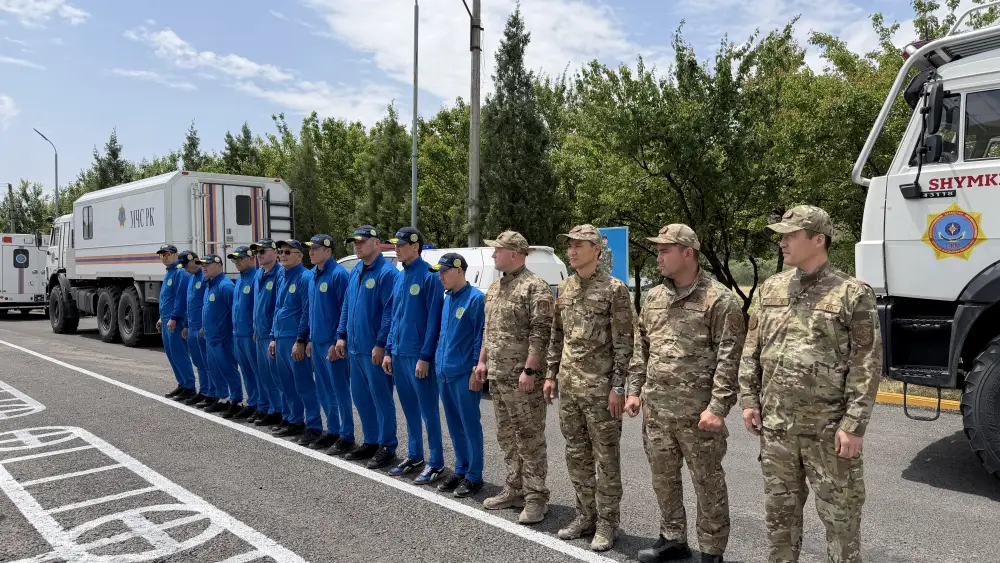 Казахстанские спасатели прибыли в Таджикистан для участия в международных учениях по подготовке к землетрясениям Актобе