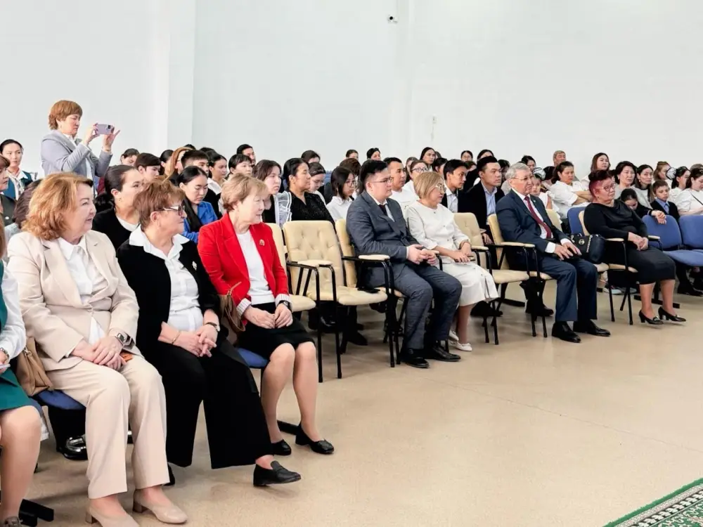 Фестиваль Kitap Fest для школьников интеллектуальные игры казахская литература Актобе