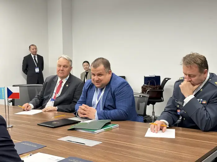 В Астане подписан меморандум о сотрудничестве в авиационной технике между Казахстаном и Чехией Актобе