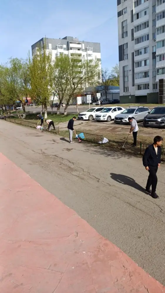 Столичные ТРЦ присоединились к озеленению города в рамках акции «Таза Қазақстан» (2)