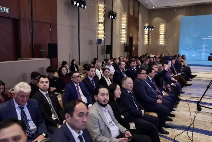 В Астане партия "AMANAT" и представители энергетической отрасли обсудили развитие и модернизацию Актобе