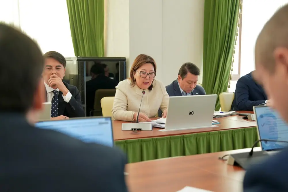 Минтруд РК анализирует результаты социологического исследования по трудовым правам молодежи Актобе