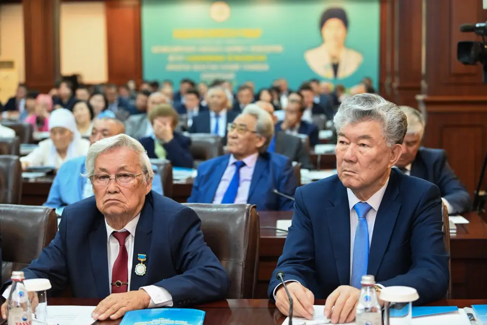 Конференция в Кызылординской области отметила 80-летие Алмагуль Божановой и ее вклад в развитие региона Актобе