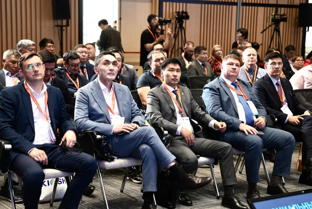 В Казахстане формируют новую модель безопасности труда с применением ИИ (5)