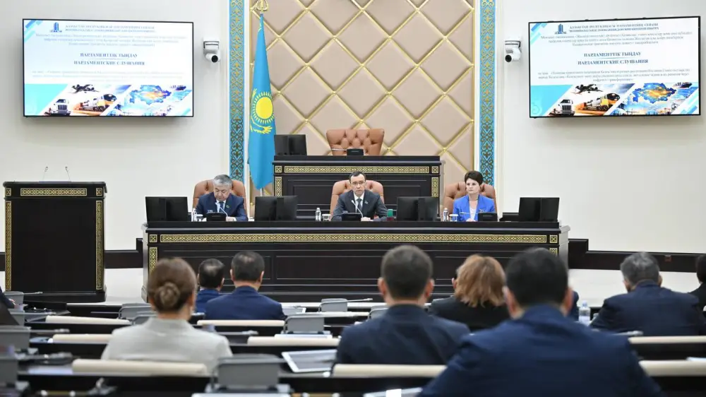 В Сенате обсудили вопросы повышения транзитного потенциала страны (2)