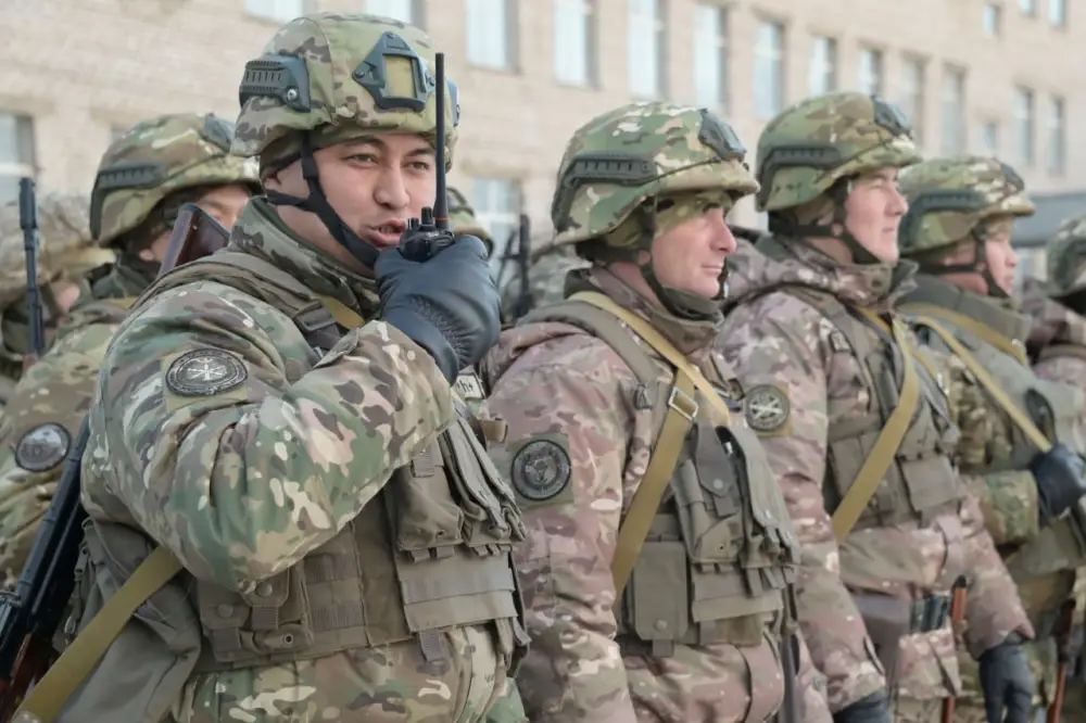 Годовщина образования Сухопутных войск Казахстана и их роль в безопасности государства Актобе