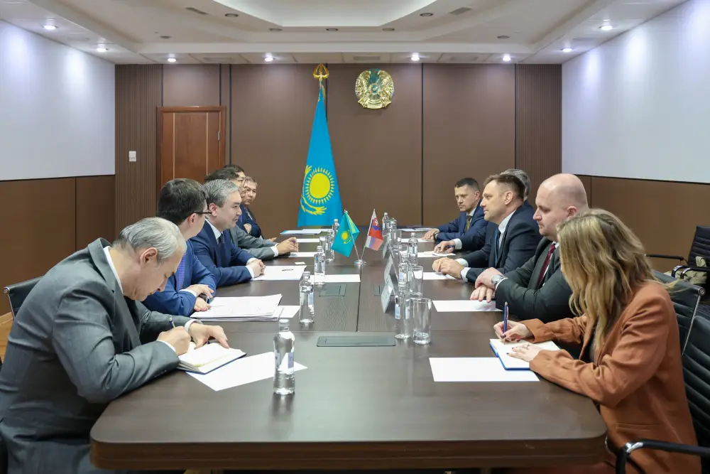 Ерсайын Нагаспаев обсуждает сотрудничество с зарубежными партнёрами на экологическом саммите в Астане Актобе