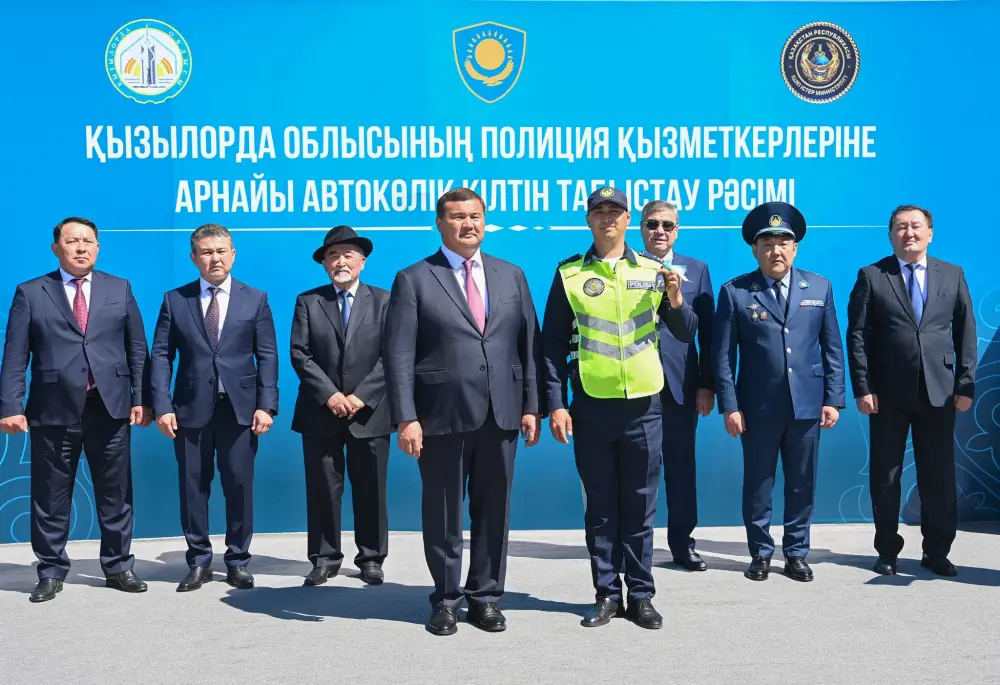 Укрепление общественной безопасности: полиции выдано 100 новых автомобилей (5)