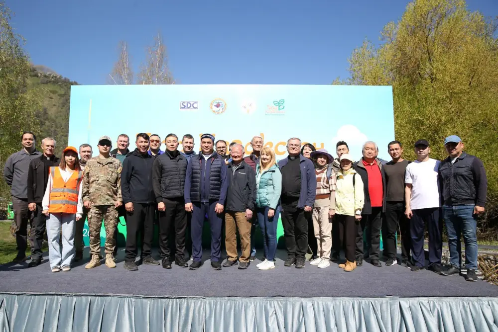 Более 700 человек объединились в Бутаковском ущелье (2)