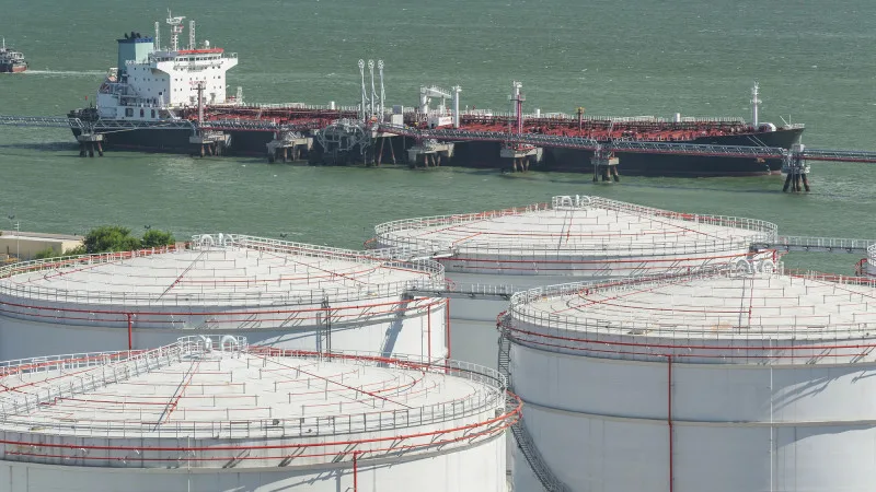 Цены на нефть продолжают расти: Brent выше 110 долларов на фоне срыва переговоров между Ираном и США Актобе
