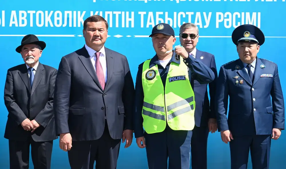 Укрепление общественной безопасности: полиции выдано 100 новых автомобилей Актобе