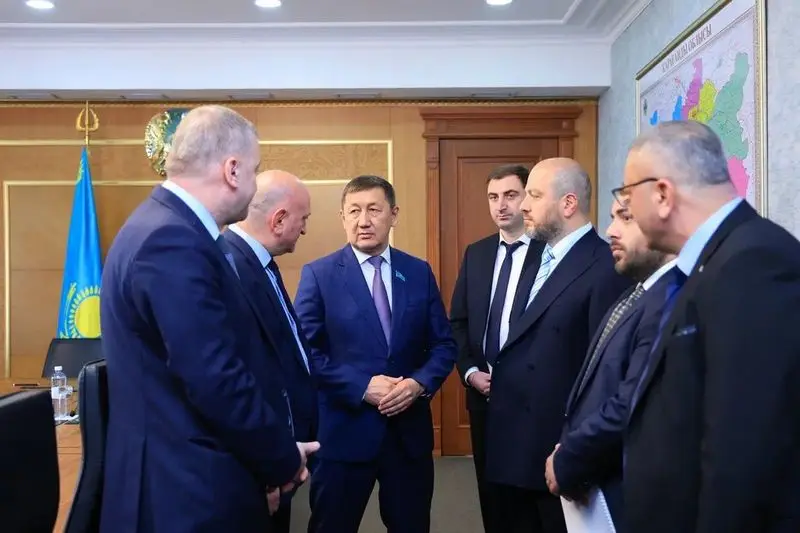 Караганда и Гори станут городами-побратимами (6)