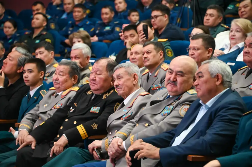 Более 40 лет в строю: генерал-лейтенант Султан Камалетдинов завершил службу в Вооруженных силах (2)