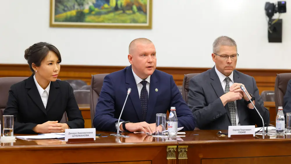 Олжас Бектенов провел встречу с мировыми производителями сельхозтехники: подписаны новые соглашения о локализации производств в Казахстане (3)