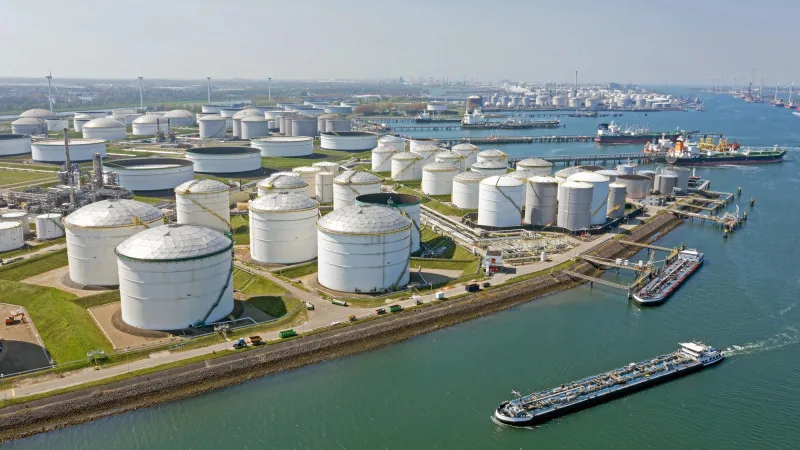 Ожидания мирного соглашения между США и Ираном обрушили цены на нефть ниже 103 долларов: что это значит для глобальной экономики? Актобе