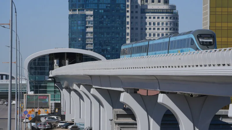 Навигационные вывески на станциях LRT в Астане: новые названия и удобство для пассажиров Актобе