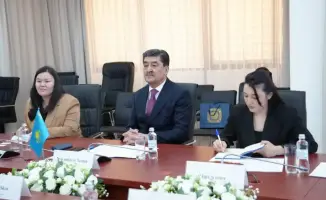 В рамках RES-2026 состоялась двусторонняя встреча Министра экологии и природных ресурсов Республики Казахстан Е. Нысанбаева с Председателем Межправительственной группы экспертов по изменению климата (МГЭИК) Джимом Скеа