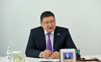 Глава региона Абай обсудил проблемы граждан на личном приеме в Центре приема