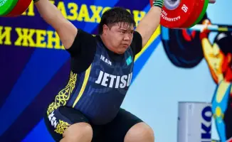 Жетісу занимает первое место в общекомандном зачёте чемпионата Казахстана по тяжёлой атлетике в Талдыкоргане