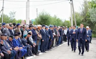 Прощание с Мухтаром Шахановым поэтом и национальным деятелем в Туркестанской области