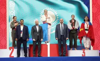 Мадина Жумабаева из Павлодара завоевала чемпионский титул на Кубке мира по рукопашному бою в Москве