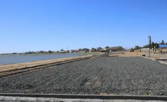 В Шалкаре началось строительство нового парка на берегу озера