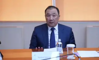 Министр транспорта Республики Казахстан встретился с руководителем Air Astana