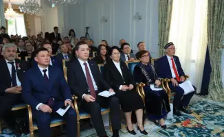 Встреча казахов Европы в Париже организованная посольством Казахстана
