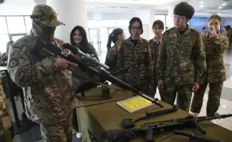 Торжественные проводы призывников в Астане: акцент на значимости воинской службы и образовательных льготах
