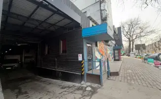 Алматы прощается с незаконным объектом: театральная завеса спадает в центре города