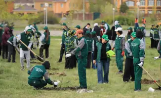 Посадка деревьев в Актюбинской области участие 21000 человек акция Таза Қазақстан