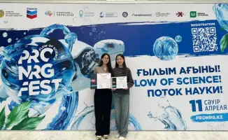 Карагандинские школьницы представляют проект доступной среды на международном хакатоне в Италии