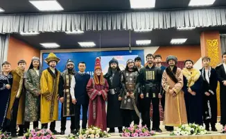 Кто такой Казыбек би? Ответ в школьной премьере!