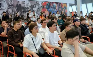 Global Startup Showcase: 12 Innovators Compete for Investor Attention at Pizza Pitch in Astana