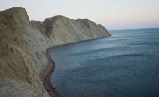 Иран угрожает нападением грузоотправителям, не соблюдающим новые правила транзита через Ормузский пролив