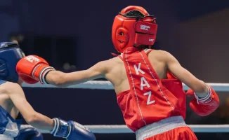 Казахстанский боксер Нурасыл Галым уверенно вышел в финал чемпионата Азии, разгромив соперника в весовой категории до 50 килограммов.