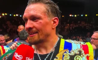 Александр Усик подтвердил титул WBC в тяжелом весе, одержав победу над голландцем