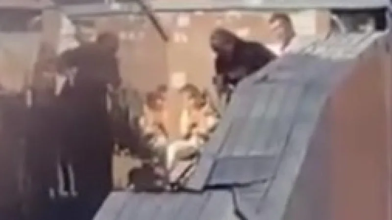 В Астане мужчина избил супругу на глазах у прохожих: семейный конфликт попал на видео, возбуждено уголовное дело Актобе