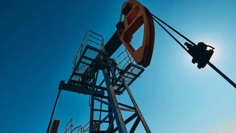 Цены на нефть впервые с начала марта опустились ниже 80 долларов за баррель, продолжая снижение во вторник, сообщает Tengrinews.kz. Актобе