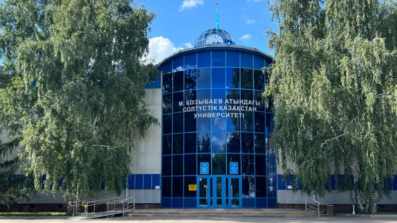 Спор студентов и родителей с вузом Казахстана о двудипломной программе с университетом Аризоны Актобе