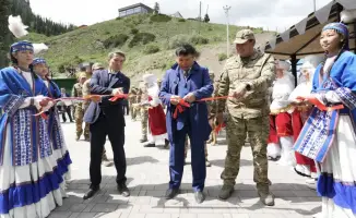 Спасательный пункт: безопасность на озере Кольсай!
