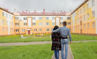 Почему молодёжь Казахстана отказывается от покупки жилья: Копить 20 лет или снимать квартиру?
