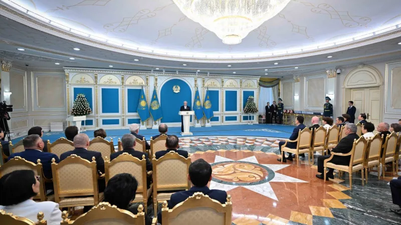 Касым-Жомарт Токаев: Медики — опоры здоровья нации, отмечая их вклад в ключевые моменты страны Актобе