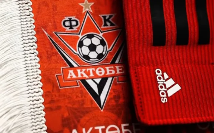 Матч между командами «Актобе» и «Ордабасы» был перенесен из-за выборов в Курултай, что вызвало обсуждения среди поклонников и специалистов. Решение о переносе игры шокировало некоторых фанатов, которые ожидали увидеть встречу команд в запланированное врем Актобе