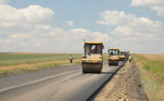 На дороге Костанай - Карабутак начались работы по ремонту, что вызвало положительную реакцию местных жителей, ожидающих улучшения качества проезда и безопасности на этом участке.