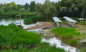 Жара в городе: купаться негде, всё за забором